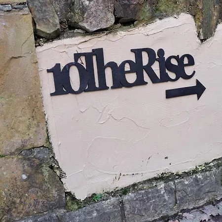 Ground Floor Apartment, Garden And Free Parking - 10 The Rise Apartment *