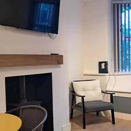 아파트 Ground Floor Apartment, Garden And Free Parking - 10 The Rise 리즈