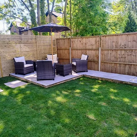 Apartment Ground Floor Apartment, Garden And Free Parking - 10 The Rise Leeds (West Yorkshire)