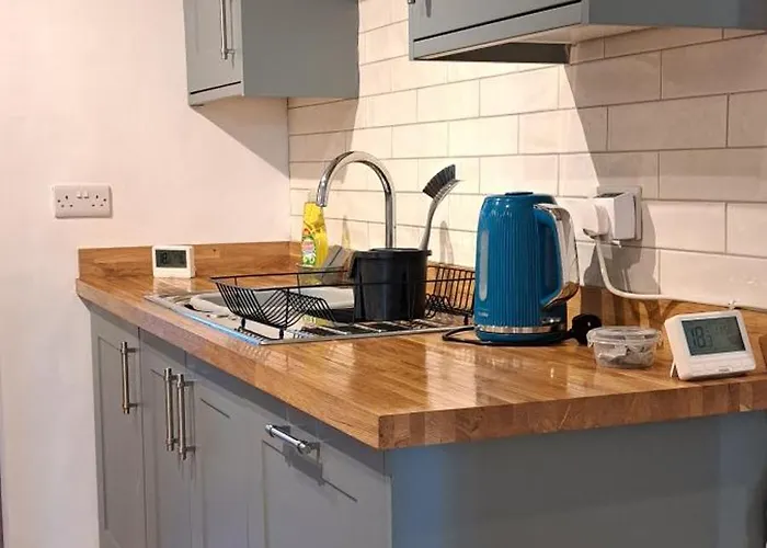 Ground Floor Apartment, Garden And Free Parking - 10 The Rise 아파트 *