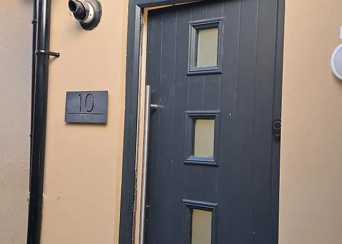 Ground Floor Apartment, Garden And Free Parking - 10 The Rise 아파트 *