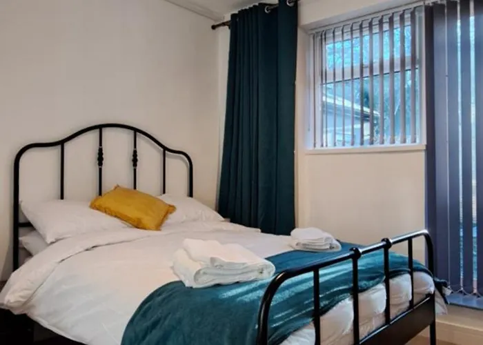 Apartman Ground Floor Apartment, Garden And Free Parking - 10 The Rise Leeds